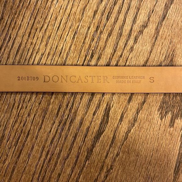 Doncaster Women’s brown leather belt with gold and rhinestone buckle size small